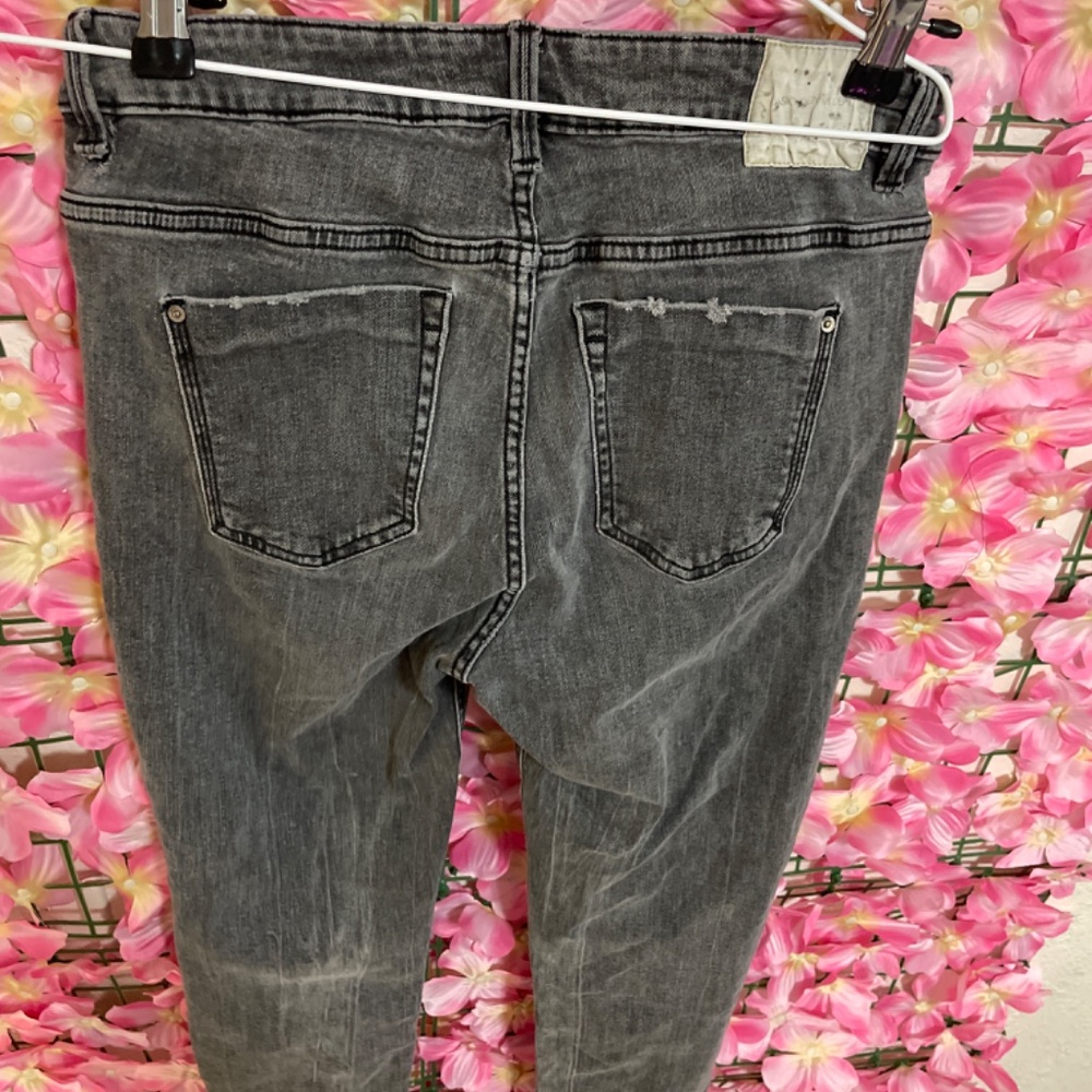 Zara Basic Denim Jeans - image 4